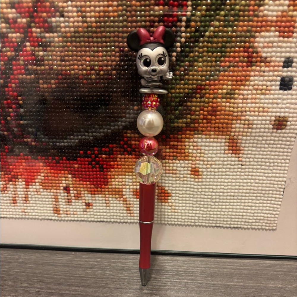 Red and Black special edition Minnie Pen